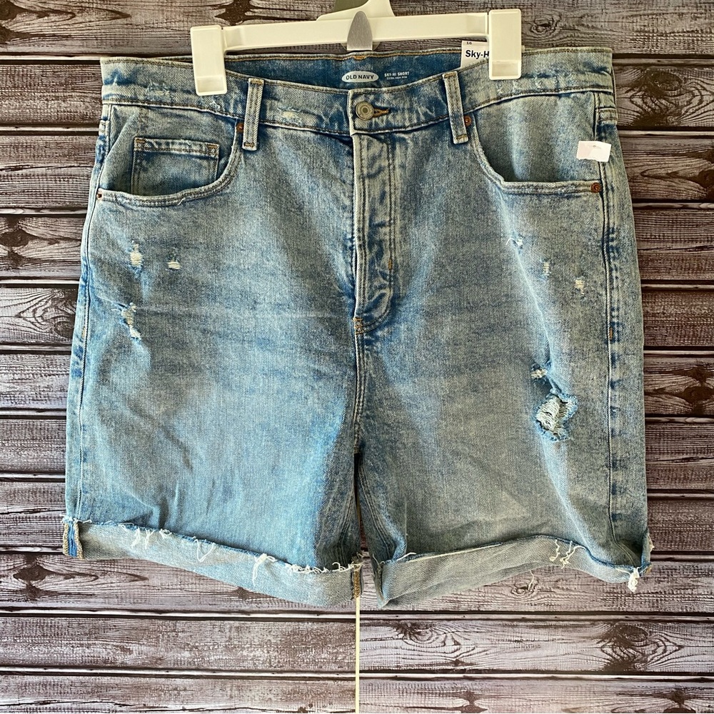 NWT Old Navy Button-Fly Sky-Hi Jean Shorts‎ Size 16